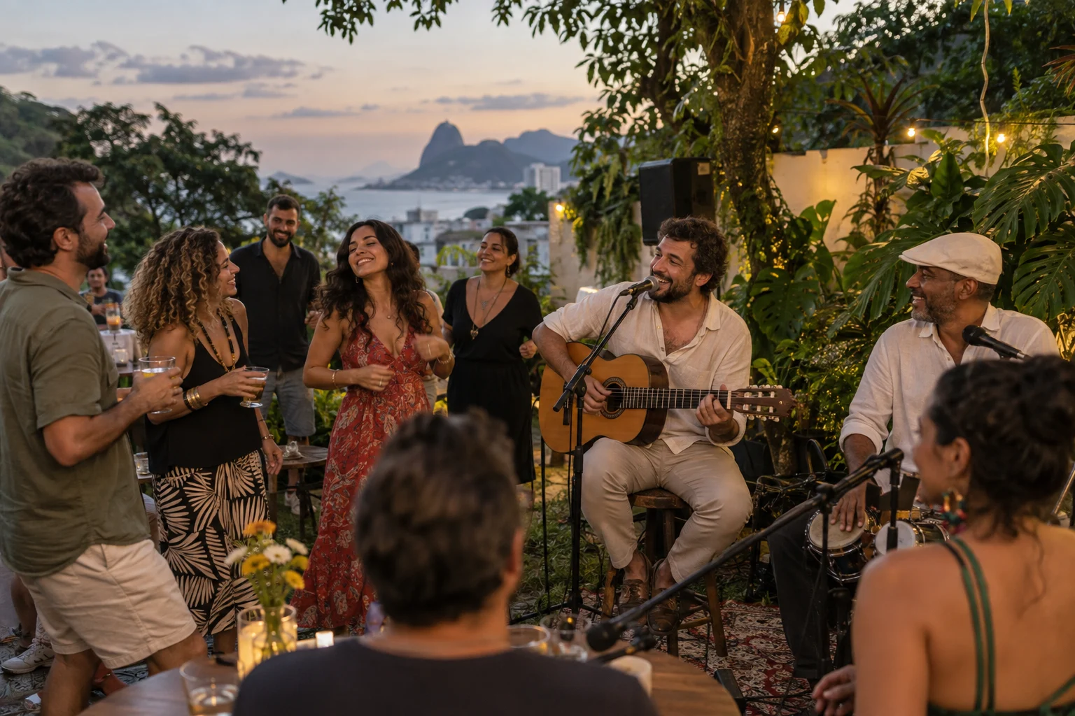 Festa ao ar livre com músicos acústicos e convidados sorrindo e dançando